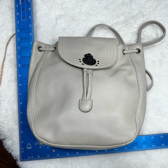 Longchamp leather backpack NWOT - Picture 3 of 14